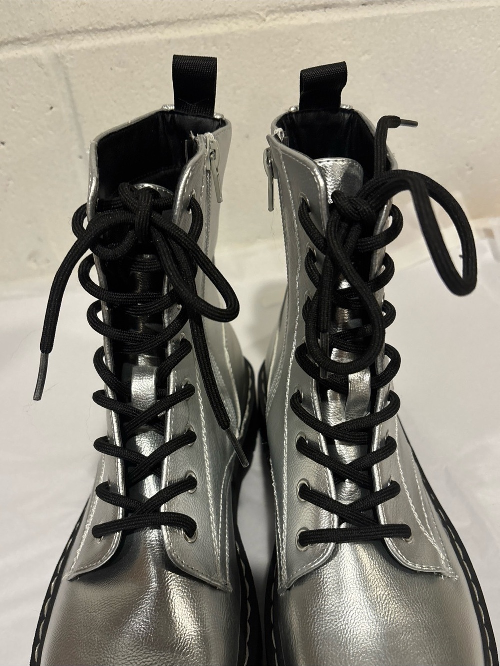 Sincerely Jules Women’s Harley Silver Combat Platform Boots Size 7.5 - Picture 4 of 8